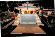 the best price on NIRVANA BY THE SEA - Azimut Yachts