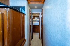 the best price on Miss Elenaeous 43