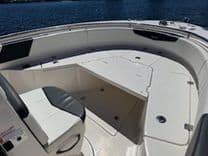 Buy a yacht ROBB0149A222 R242 Center Console
