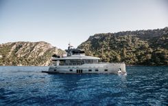 best yacht sales deals BERING 70 LEVANNA - Bering Yachts