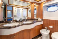 Купить яхту B TWO 106 в Shestakov Yacht Sales