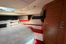 the best price on LA GRISSELLE - Boston Whaler