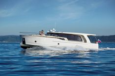 best yacht sales deals Greenline 40 Hybrid Yacht - Greenline Yachts