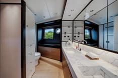 the best price on NAVETTA 75