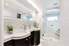 Лучшая цена на CRESCENT LADY 2019