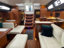 Buy a yacht 2016 Beneteau 61