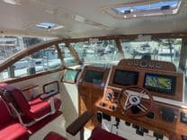 Купить Beyond the Sea - HUNT YACHTS