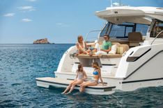 Купить 2023 Bavaria SR38 - Stock Boat