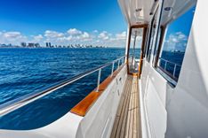 El Legado - GRAND BANKS MARINE