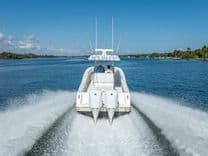 Buy a yacht Invincible 2013