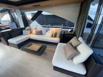 Buy a 10009846 - Azimut Yachts at Shestakov Yacht Sales