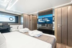 the best price on 63 Indulgence - PEARL YACHTS