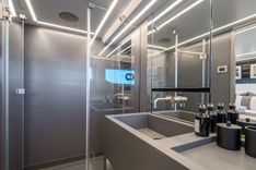 Buy a yacht 63 Indulgence 61