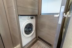 63 Indulgence - PEARL YACHTS price