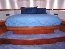 the best price on ELSKA - STRIKER