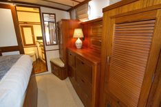 Buy a JUST RIGHT Express Cruiser at Shestakov Yacht Sales