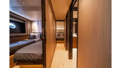 Лучшая цена на OUR TRADE - Absolute Yachts