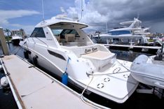 Buy a yacht Sun Daze 450 Sundancer