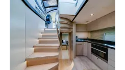 Купить Gravitas - Sunseeker