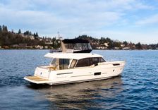 Buy a yacht TUI - Greenline Yachts