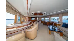 Buy a yacht Think B.I.G - WESTPORT