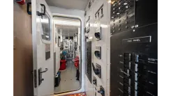 Buy a yacht Think B.I.G 106 Raised Pilothouse