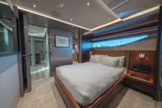 Buy a yacht SERENITY - WESTPORT