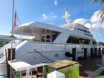 the best price on 100' Hatteras 2001 Custom Yacht 2001