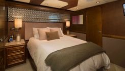 Buy a yacht IRON LADY Raised Pilothouse Flybridge