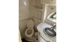 Купить яхту Sundancer 310 - SEA RAY в Shestakov Yacht Sales