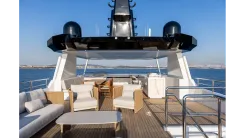 BEE EXPLORER - CUSTOM