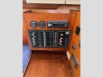 34' Hunter 2000 340 price