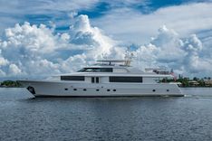 Lila Cuy yacht sale