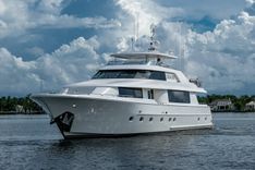 the best price on Lila Cuy - WESTPORT