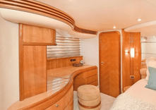 the best price on 2005 Azimut 68E 70