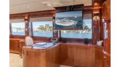 best yacht sales deals Active Octo 104 Raised Pilothouse