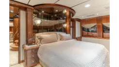 Active Octo 104 Raised Pilothouse yacht sale