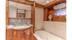 Active Octo 104 Raised Pilothouse price