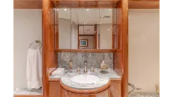 Buy a yacht Active Octo 2002