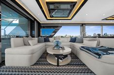 best yacht sales deals LA-LA-LA 32L