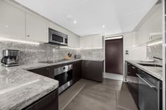 best yacht sales deals LA-LA-LA - Ocean Alexander