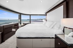 the best price on LA-LA-LA 106