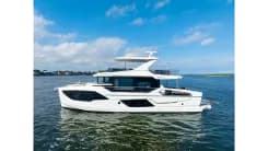 the best price on NAVETTA 62