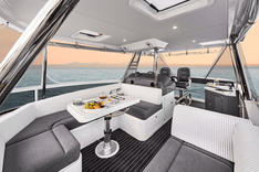 46 SPORTS MOTOR YACHT - Riviera price