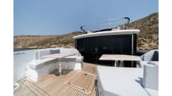 Buy a yacht 82 OCEAN ENCLOSED