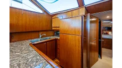 Купить яхту UNCORKED - MIKELSON в Shestakov Yacht Sales