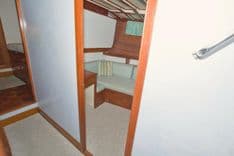 Buy a yacht Legacy 42 Trawler