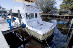 Купить яхту Beach House III 53 Convertible в Shestakov Yacht Sales