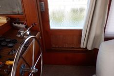 Buy a Zeus - MARINE TRADER at Shestakov Yacht Sales