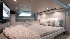 Buy a yacht C'est Vrai 2022